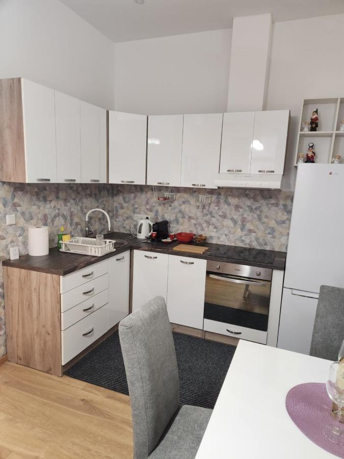 Apartman Zagreb Cca 42M2 With Free Parking Bagian luar foto